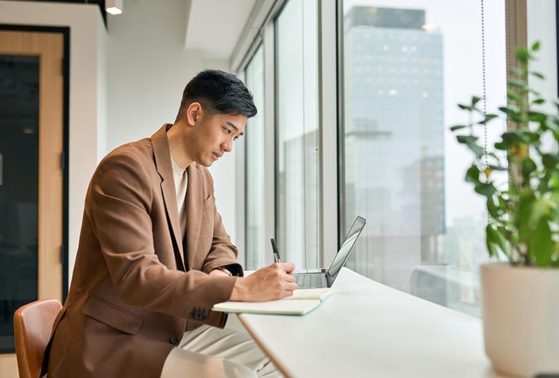 CMO accounting for costs of human capital in organization
